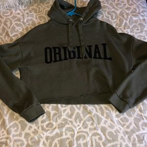 green cropped hoodie